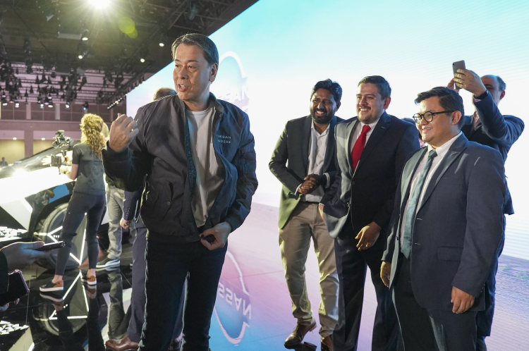 Nissan Mexico's ambassadors presented CEO Makoto Uchida with this jacket