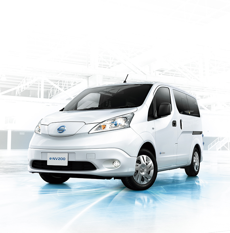 Nissan e-NV200 with faded factory background